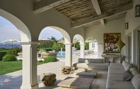Villa – Saint-Tropez, Costa Azul, Francia. 80 000 €  por semana
