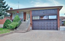 4 dormitorio casa de pueblo en Scarborough, Canadá. C$1 340 000