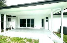 Casa de pueblo – North Miami, Florida, Estados Unidos. $790 000