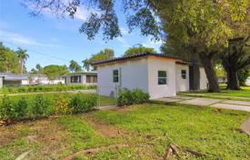 4 dormitorio casa de pueblo 146 m² en Miami, Estados Unidos. $1 199 000