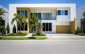 Chalet – Doral, Florida, Estados Unidos. $1 645 000