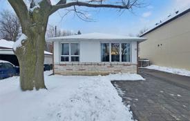 5 dormitorio casa de pueblo en Scarborough, Canadá. C$1 720 000