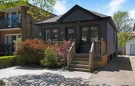 Casa de pueblo – Etobicoke, Toronto, Ontario,  Canadá. C$1 006 000
