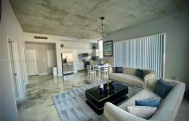 2-dormitorio apartamentos en condominio 107 m² en Miami, Estados Unidos. $520 000