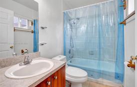 4 dormitorio casa de pueblo 146 m² en Miami, Estados Unidos. $525 000