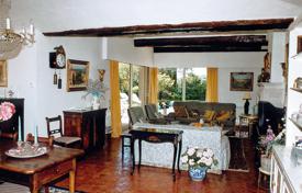 Villa – Antibes, Costa Azul, Francia. 6 400 €  por semana