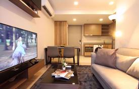 1-dormitorio apartamentos en condominio en Watthana, Tailandia. $293 000