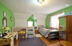 10 dormitorio casa de pueblo en Scarborough, Canadá. C$1 547 000