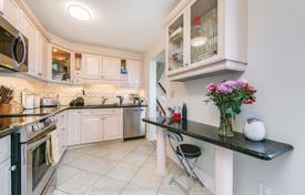 6 dormitorio piso en Etobicoke, Canadá. C$1 034 000
