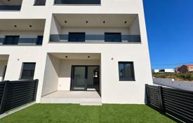 4 dormitorio piso 124 m² en Vodice, Croacia. 330 000 €