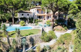 5 dormitorio villa 270 m² en La Croix-Valmer, Francia. Price on request