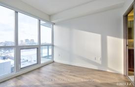 5 dormitorio piso en North York, Canadá. C$1 144 000