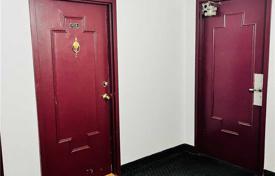 3 dormitorio piso en Etobicoke, Canadá. C$918 000