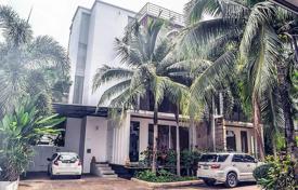 4 dormitorio villa 450 m² en Ko Kaeo, Tailandia. $551 000