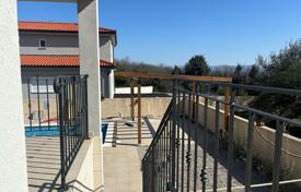 5 dormitorio casa de pueblo 182 m² en Labin, Croacia. 409 000 €