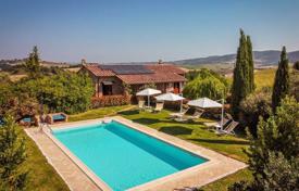 4 dormitorio villa 200 m² en Volterra, Italia. 790 000 €