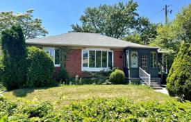 7 dormitorio casa de pueblo en North York, Canadá. C$2 196 000