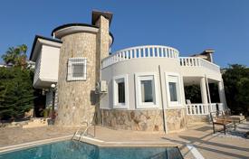 5 dormitorio villa 200 m² en Kargicak, Turquía. 23 877 000 TRY