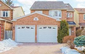Casa de pueblo – Scarborough, Toronto, Ontario,  Canadá. C$1 272 000