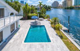 Villa – Golden Beach, Florida, Estados Unidos. $4 500 000