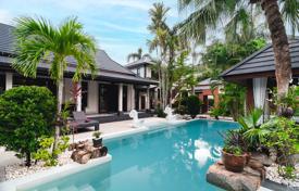 4 dormitorio villa 470 m² en Rawai Beach, Tailandia. $1 023 000