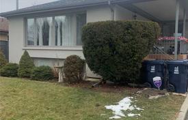 8 dormitorio casa de pueblo en North York, Canadá. C$1 820 000