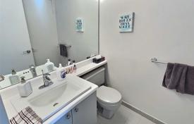 1 dormitorio piso en Lake Shore Boulevard West, Canadá. C$829 000