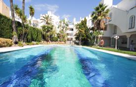 2 dormitorio ático 180 m² en Marbella, España. 500 000 €