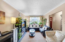 6 dormitorio casa de pueblo en North York, Canadá. C$1 704 000