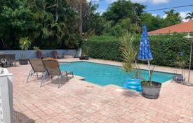 Villa – Coral Gables, Florida, Estados Unidos. $785 000
