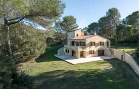 Villa – Mougins, Costa Azul, Francia. 1 750 000 €