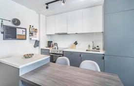 2 dormitorio piso en Etobicoke, Canadá. C$817 000