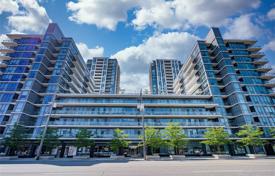 Piso – The Queensway, Toronto, Ontario,  Canadá. C$879 000