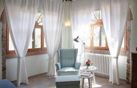 12 dormitorio finca rústica 480 m² en Gaiole In Chianti, Italia. 820 000 €