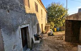 2 dormitorio casa de pueblo 250 m² en Pazin, Croacia. 120 000 €
