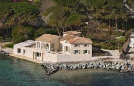 13 dormitorio villa en Grimaud, Francia. Price on request