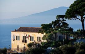 Villa – Massa Lubrense, Campania, Italia. 7 800 €  por semana