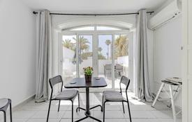 1 dormitorio piso 57 m² en Playa de las Americas, España. 249 000 €