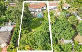 Casa de pueblo – North Miami, Florida, Estados Unidos. $830 000
