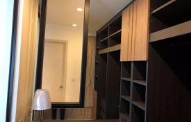 1-dormitorio apartamentos en condominio en Huai Khwang, Tailandia. $179 000