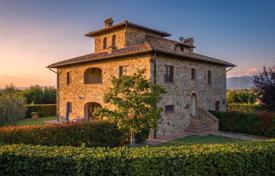 7 dormitorio villa 500 m² en Cortona, Italia. 1 100 000 €