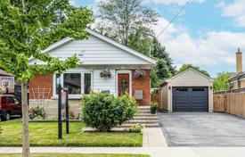 4 dormitorio casa de pueblo en Scarborough, Canadá. C$1 320 000