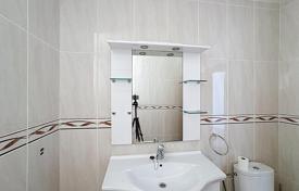 4 dormitorio chalet 300 m² en Alicante, España. 765 000 €