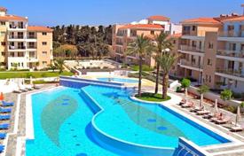 2 dormitorio adosado 94 m² en Pafos, Chipre. 472 000 €