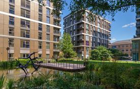 New residential complex with apartments en Surrey, Gran Bretaña. de £266 000