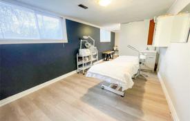 4 dormitorio casa de pueblo en Etobicoke, Canadá. C$2 109 000