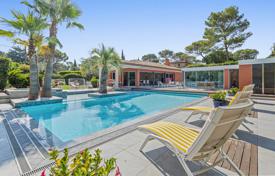 5 dormitorio villa en Mougins, Francia. 1 840 000 €