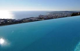 Villa – Sitges, Cataluña, España. 7 200 €  por semana