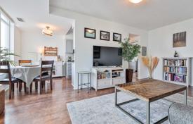 5 dormitorio piso en Eglinton Avenue East, Canadá. C$833 000