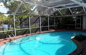 Villa – Fort Lauderdale, Florida, Estados Unidos. 1 752 000 €